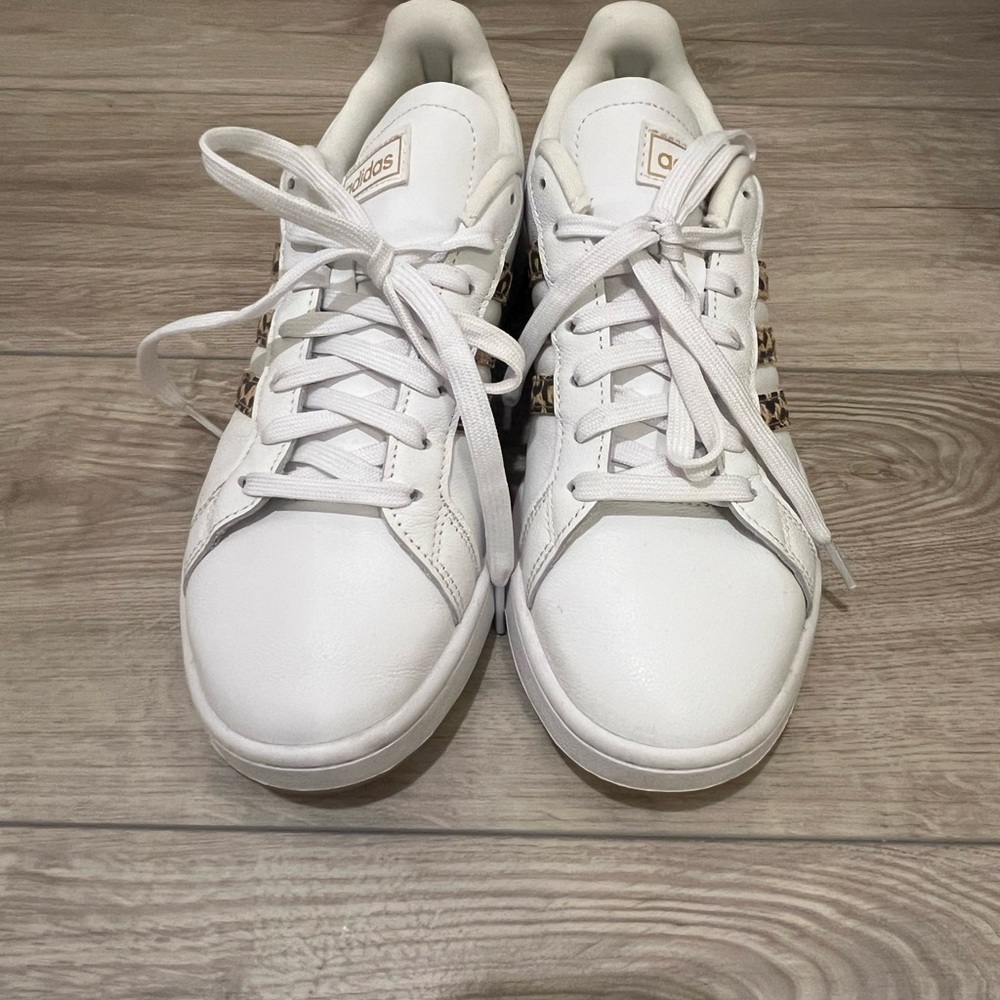Adidas Women’s Grand Court Sneaker- cloudfoam comfort- white and tan leopard